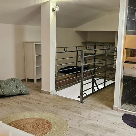 Family's Pool, Parking, Garden