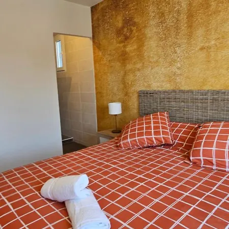 Family's Pool, Parking, Garden Villa Villemoustaussou