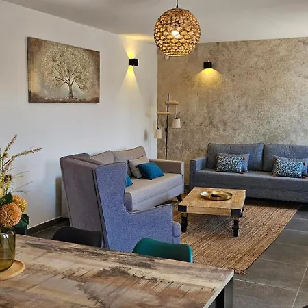 Family's Pool, Parking, Garden Villemoustaussou
