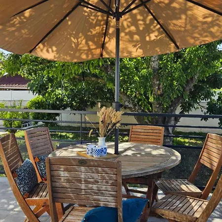 Family's Pool, Parking, Garden